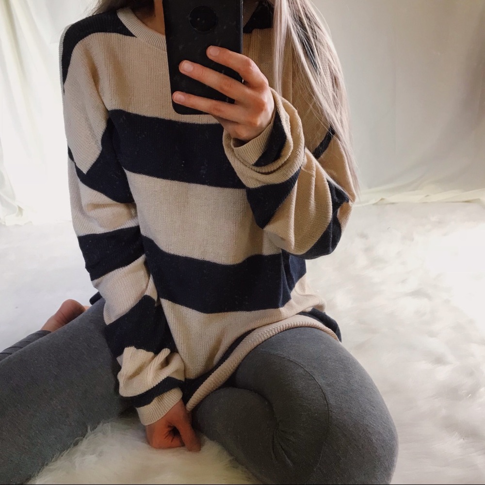 🎉HP🎉 LAST 2! Cold Shoulder Ash Striped Sweater
